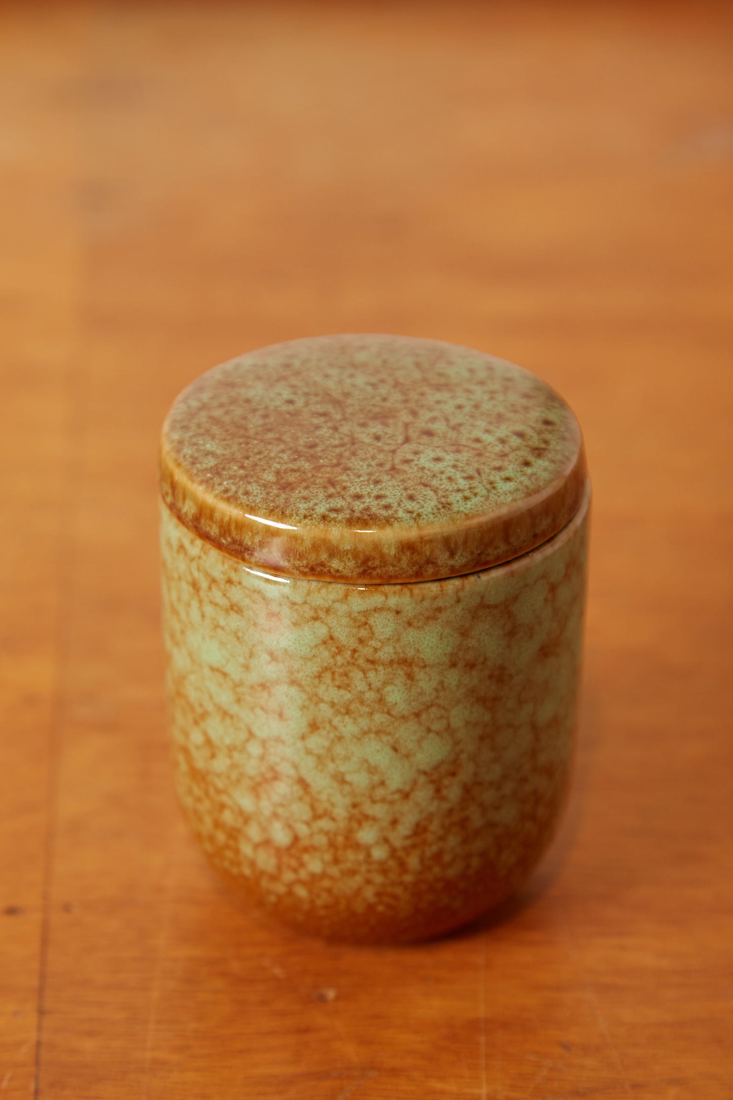 Ombre Stoneware Candle With Lid Green