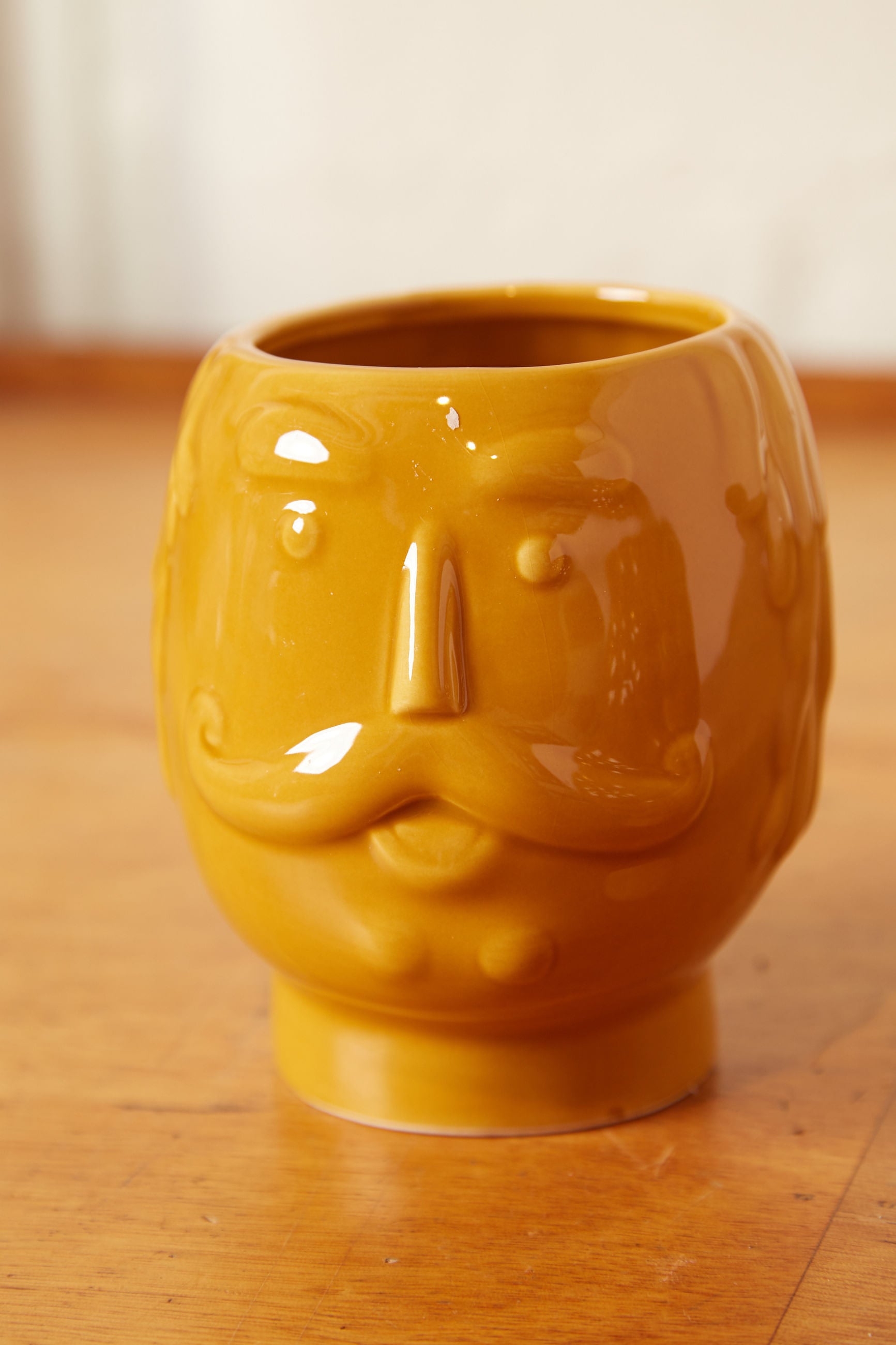 Set Of 2 Mr and Mrs Candles - Detail 1