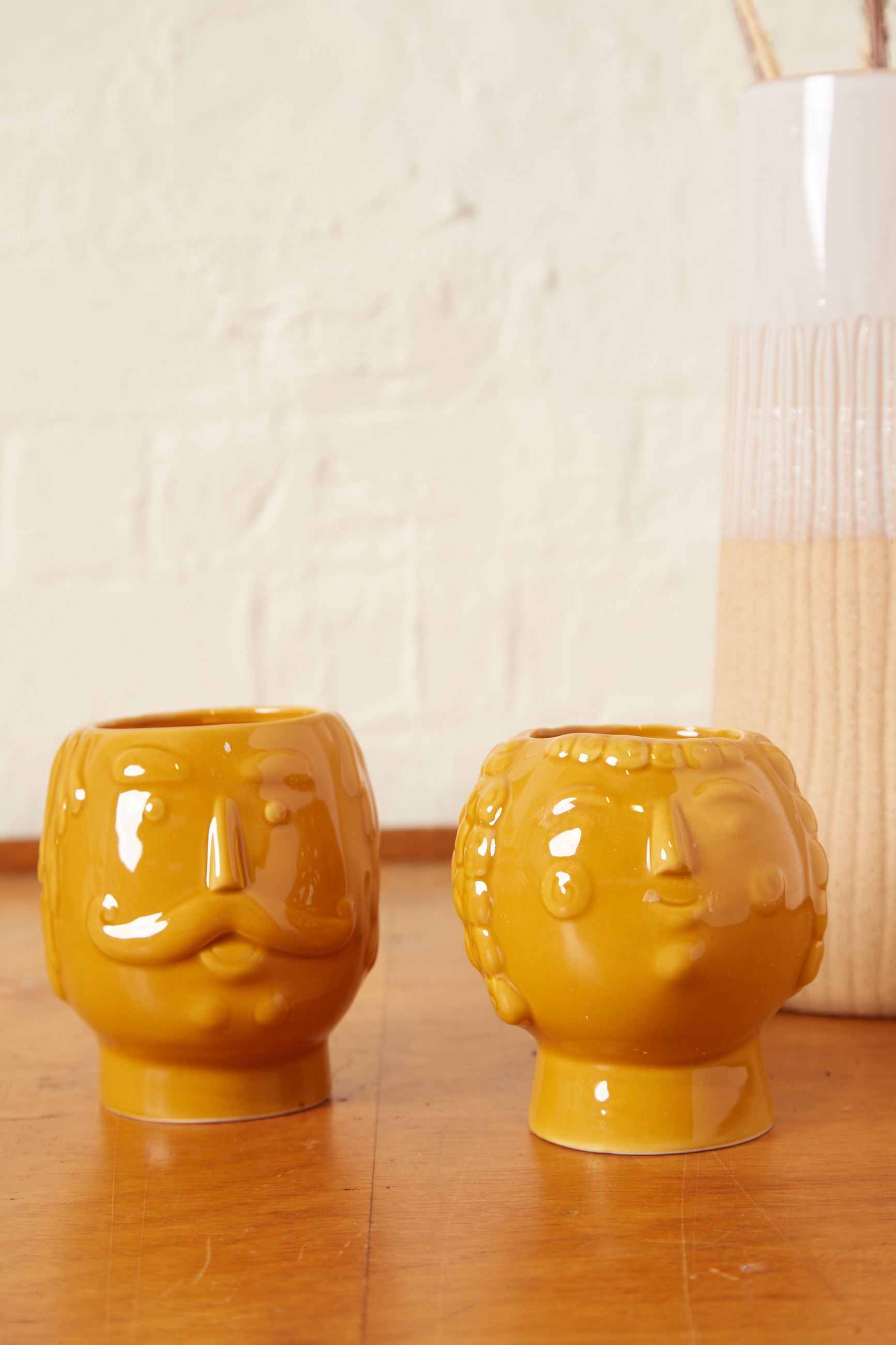Set Of 2 Mr and Mrs Candles - Styled