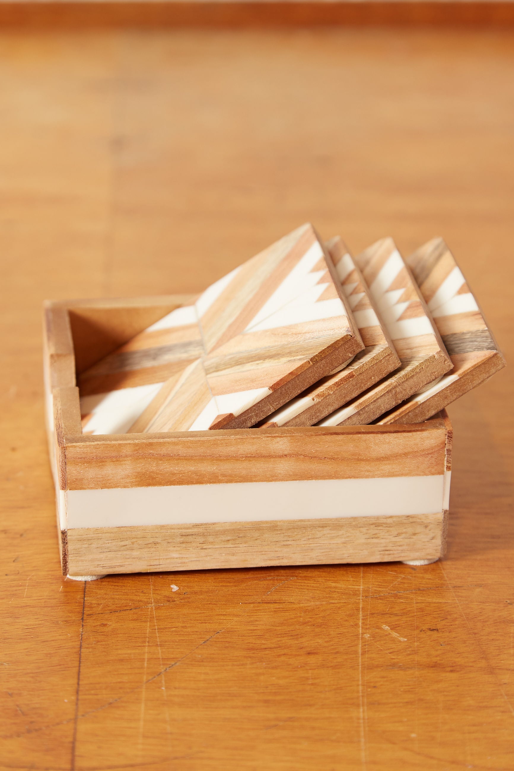 Set Of 4 Inlay Wooden Coasters - Detail 1