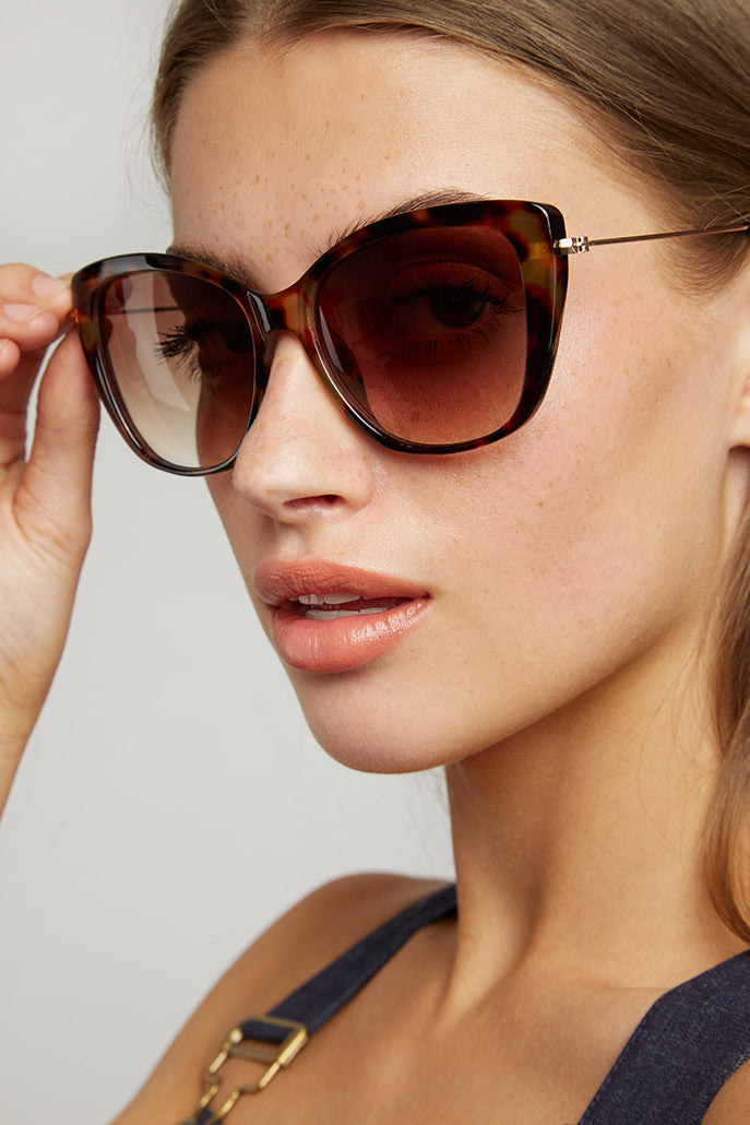 Sam Sunglasses with Metal Sides Tortoise