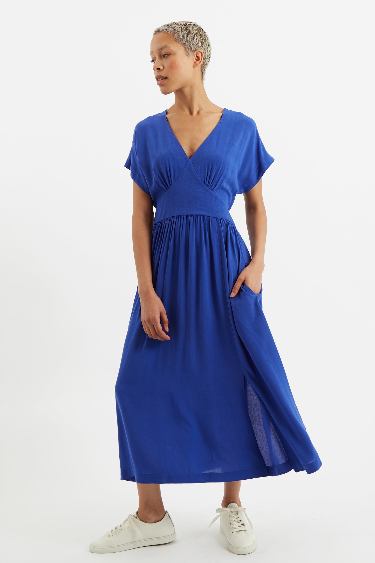 Unity Moss Crepe V-Neck Midi Dress Ultramarine