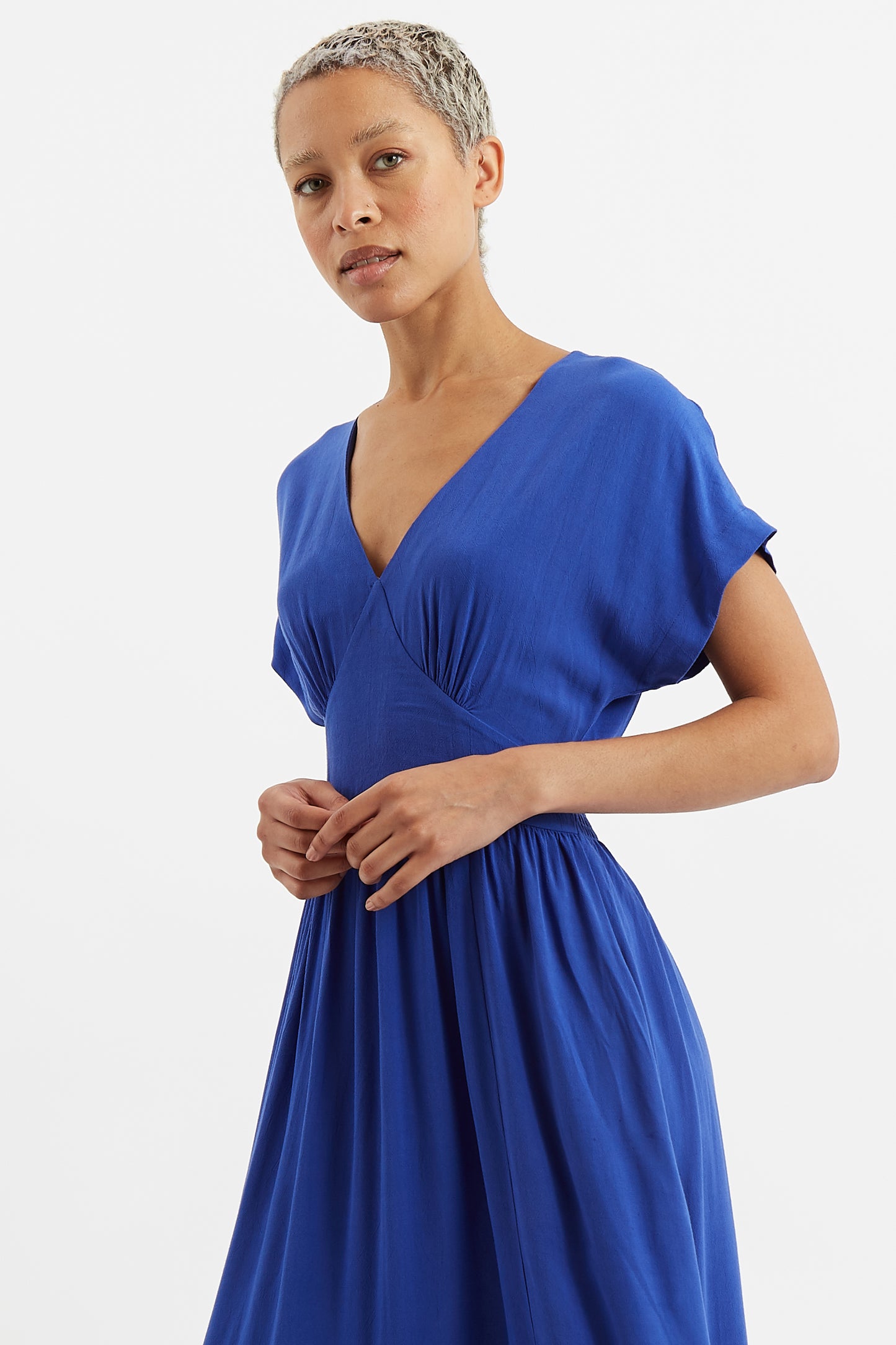 Unity Moss Crepe V-Neck Midi Dress Ultramarine