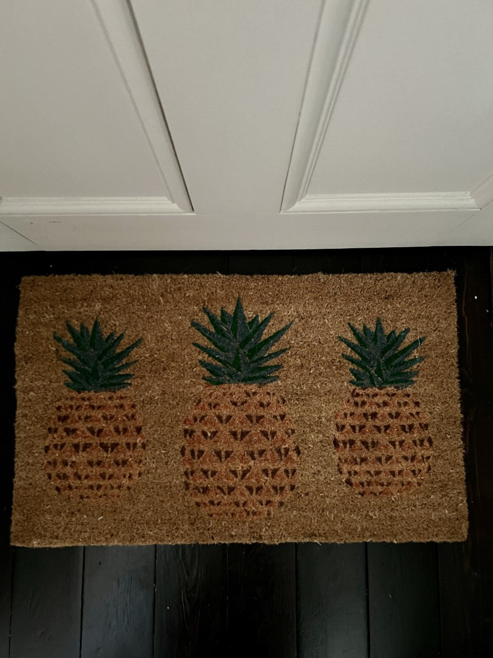 Pineapple door mat