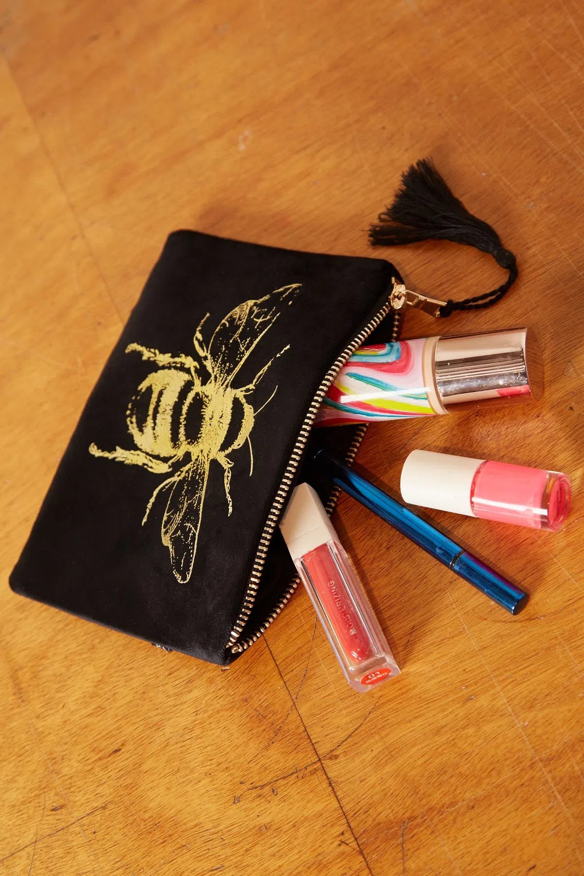 Single Gold Bee Velvet Make Up Bag - Detail 1
